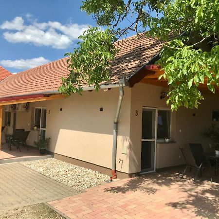 Balatonberény Lena Vendeghaz酒店 外观 照片