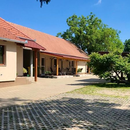 Balatonberény Lena Vendeghaz酒店 外观 照片