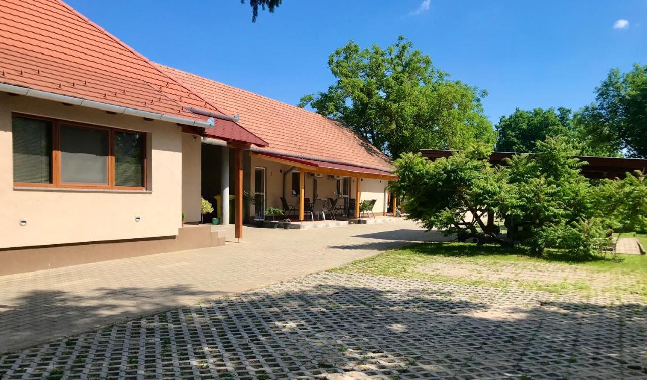 Balatonberény Lena Vendeghaz酒店 外观 照片