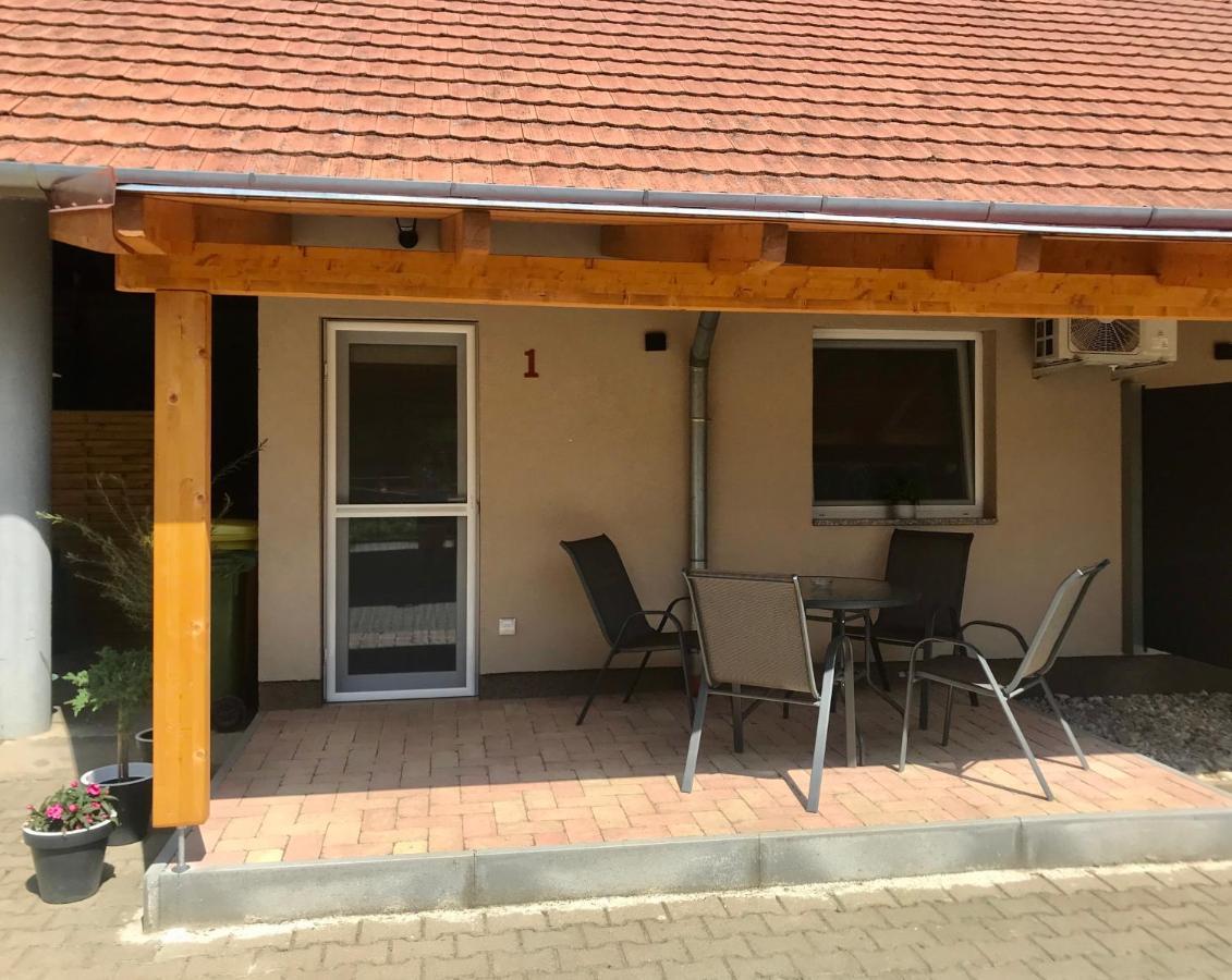 Balatonberény Lena Vendeghaz酒店 外观 照片
